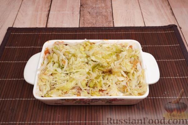 Капустная солянка с рыбными консервами (в духовке)