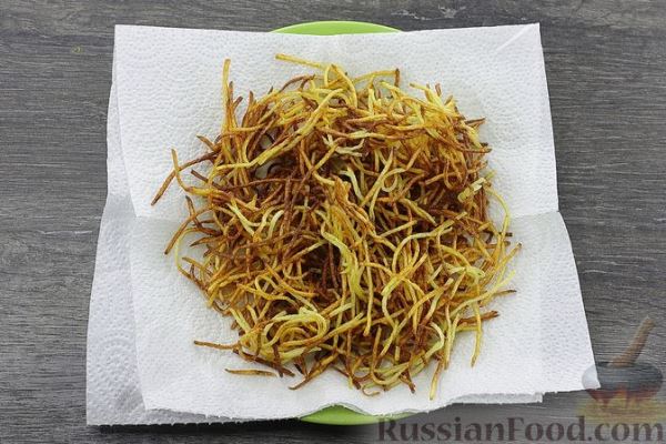 Салат "Драконье гнездо" с курицей, картофелем и морковью по-корейски