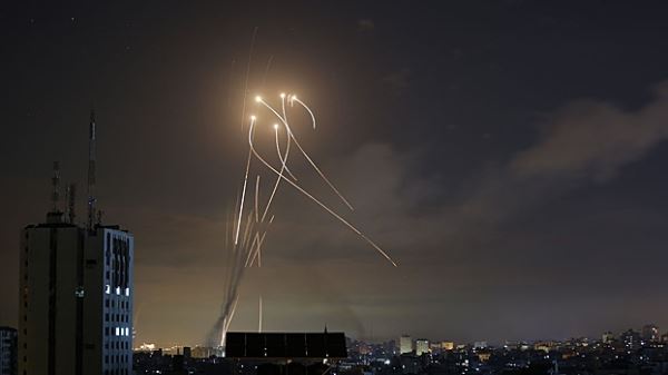 Haaretz: в жилой дом в Сдероте на юге Израиля попали ракеты
